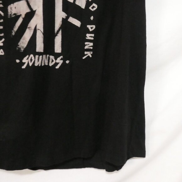 TORRID | size 1 | Black Indie Invasion Graphic T-Shirt | Cold / Cut-Out Shoulder - Picture 8 of 13